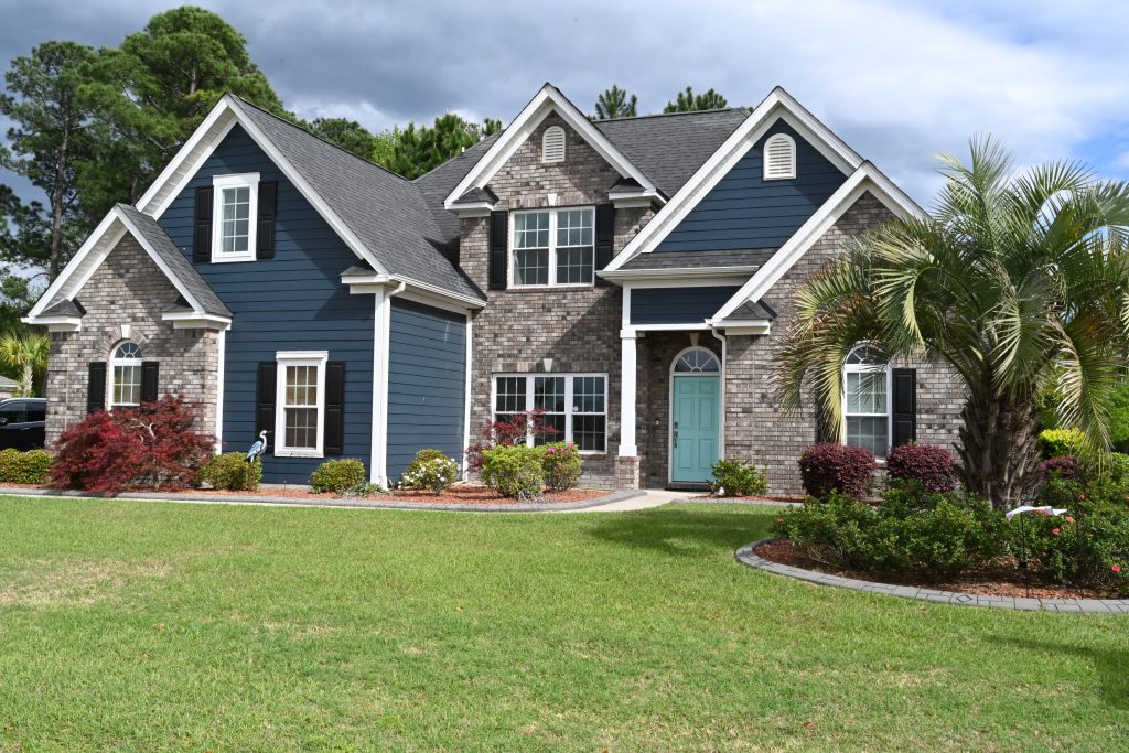 Popular Site Lists The 9 Best Roof Shingles of 2024